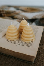 Load image into Gallery viewer, Beeswax bee hive candle
